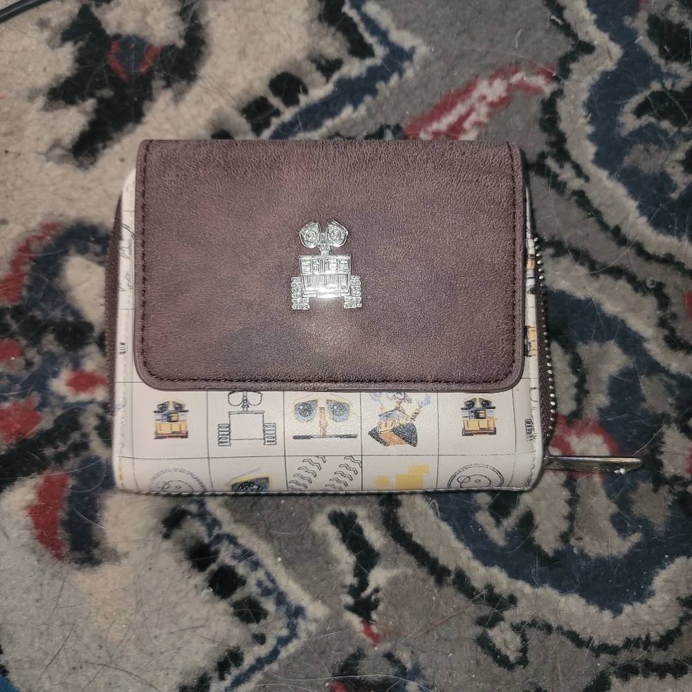 Wall-e Loungefly wallet
